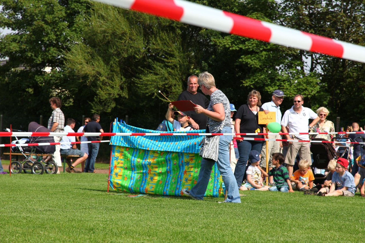 Bild 62 - Kindervogelschiessen am 17.8.12